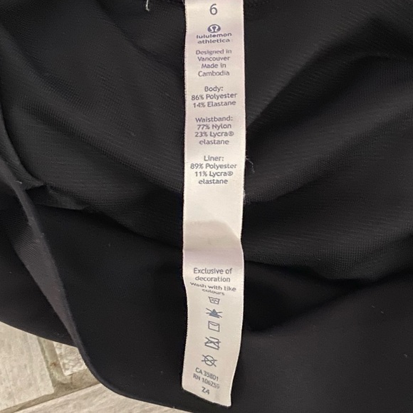 Lululemon shorts size 6 - Picture 6 of 7